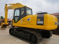 Запчасти на экскаватор KOMATSU PC200